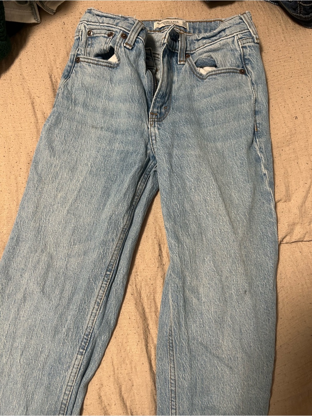 Abercrombie & Fitch Light Wash Straight Leg Women's Jeans